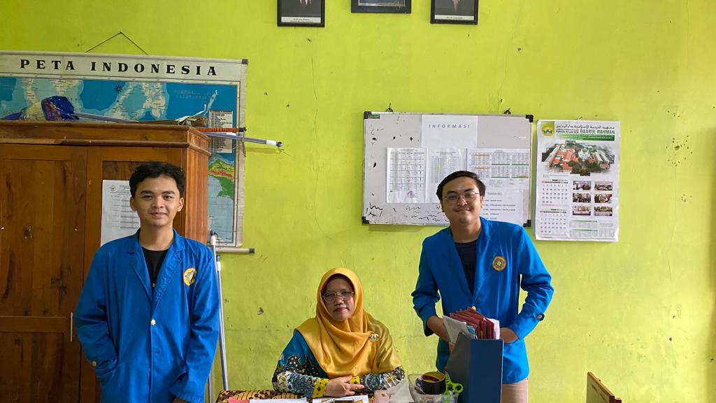 Mahasiswa Universitas Pamulang Mengembangkan Sistem Penerimaan Peserta Didik Baru (PPDB) Berbasis Web di Mts Miftahul Hidayah Bogor